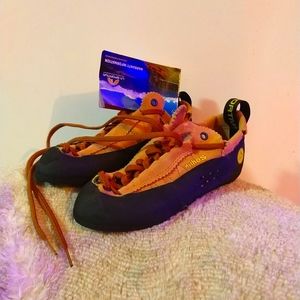NWT Mythos Terra Climbing Shoes - EU 36